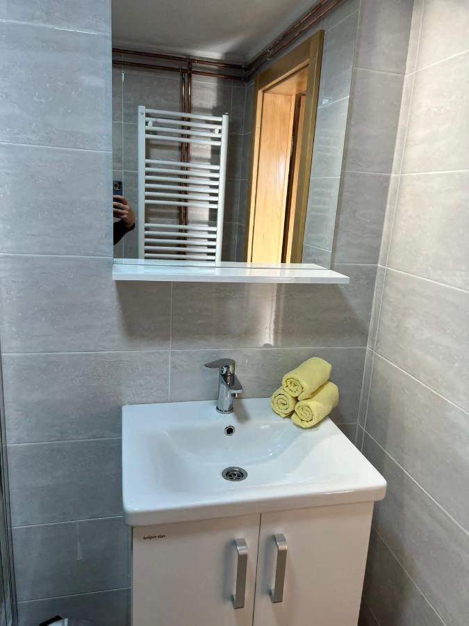 Apartmani Albatros Perusic Екстериор снимка