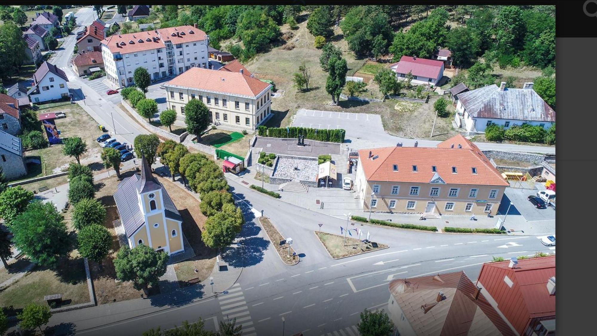 Apartmani Albatros Perusic Екстериор снимка